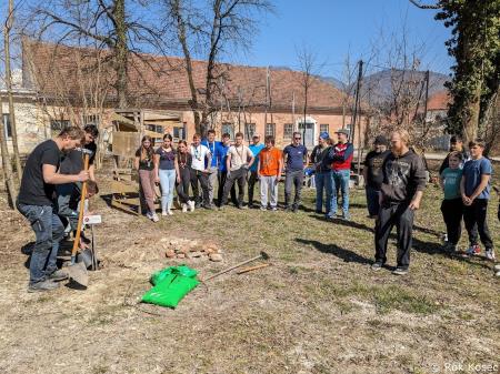 V soboto, 18. marca 2023, so se odvijale spomladanske čistilne akcije Mladinski svet Kamnik (8)
